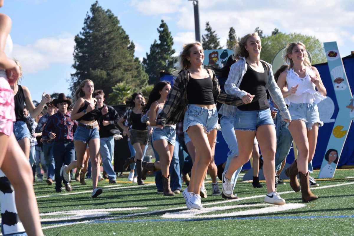 Dancers showing up for the dance segment for Toy Story.