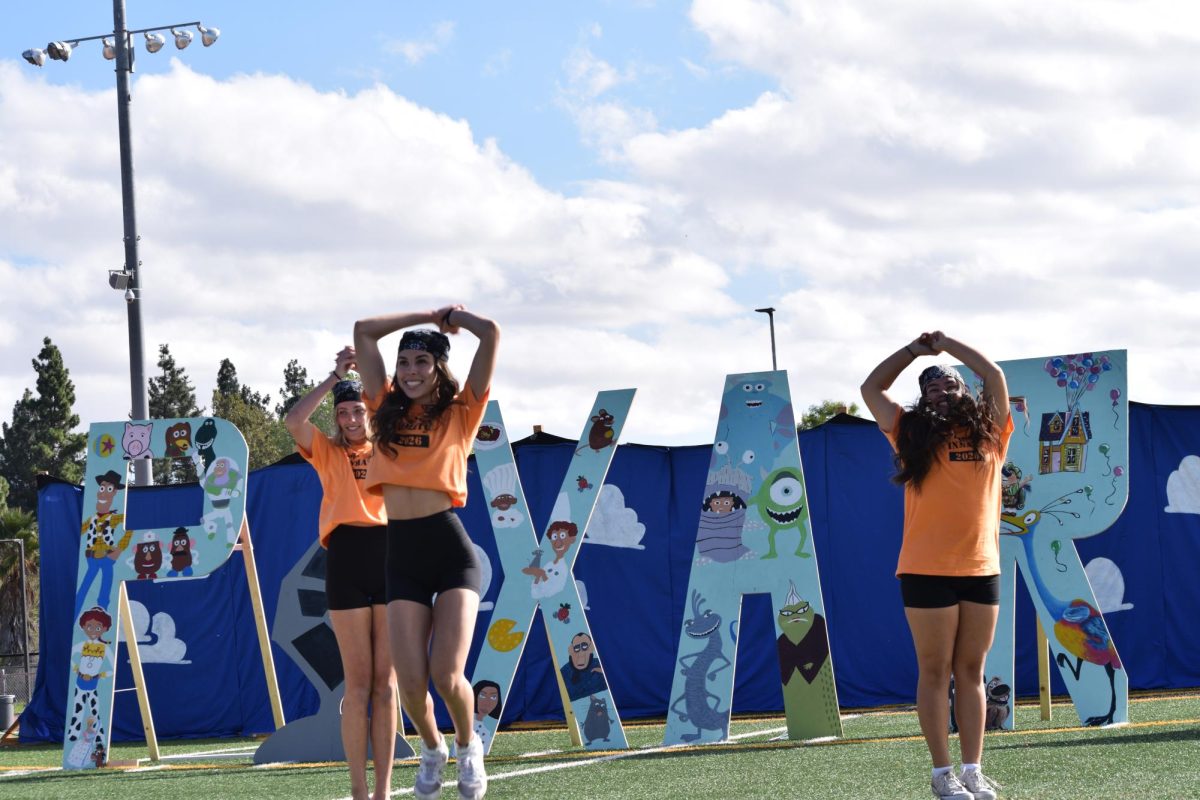 GHS Cheer Team performing.